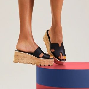 Hermes Women's Eze 30 Sandals Leather Black sz 37